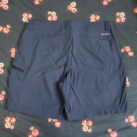 Eddie Bauer Women's Blue Cargo Shorts - Picture 2 of 3